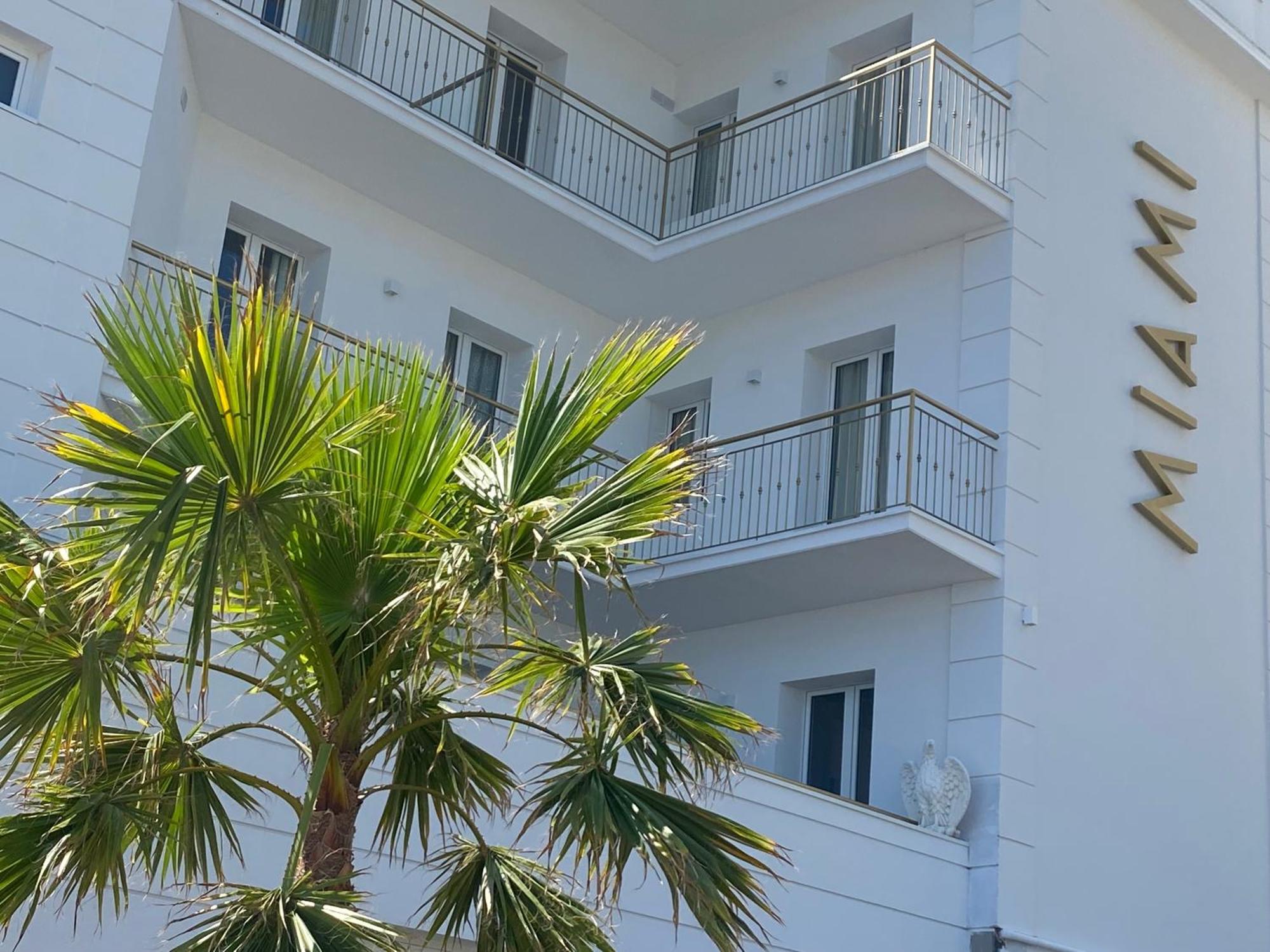 Miami Suite Hotel 贝拉里亚-伊贾马里纳 外观 照片